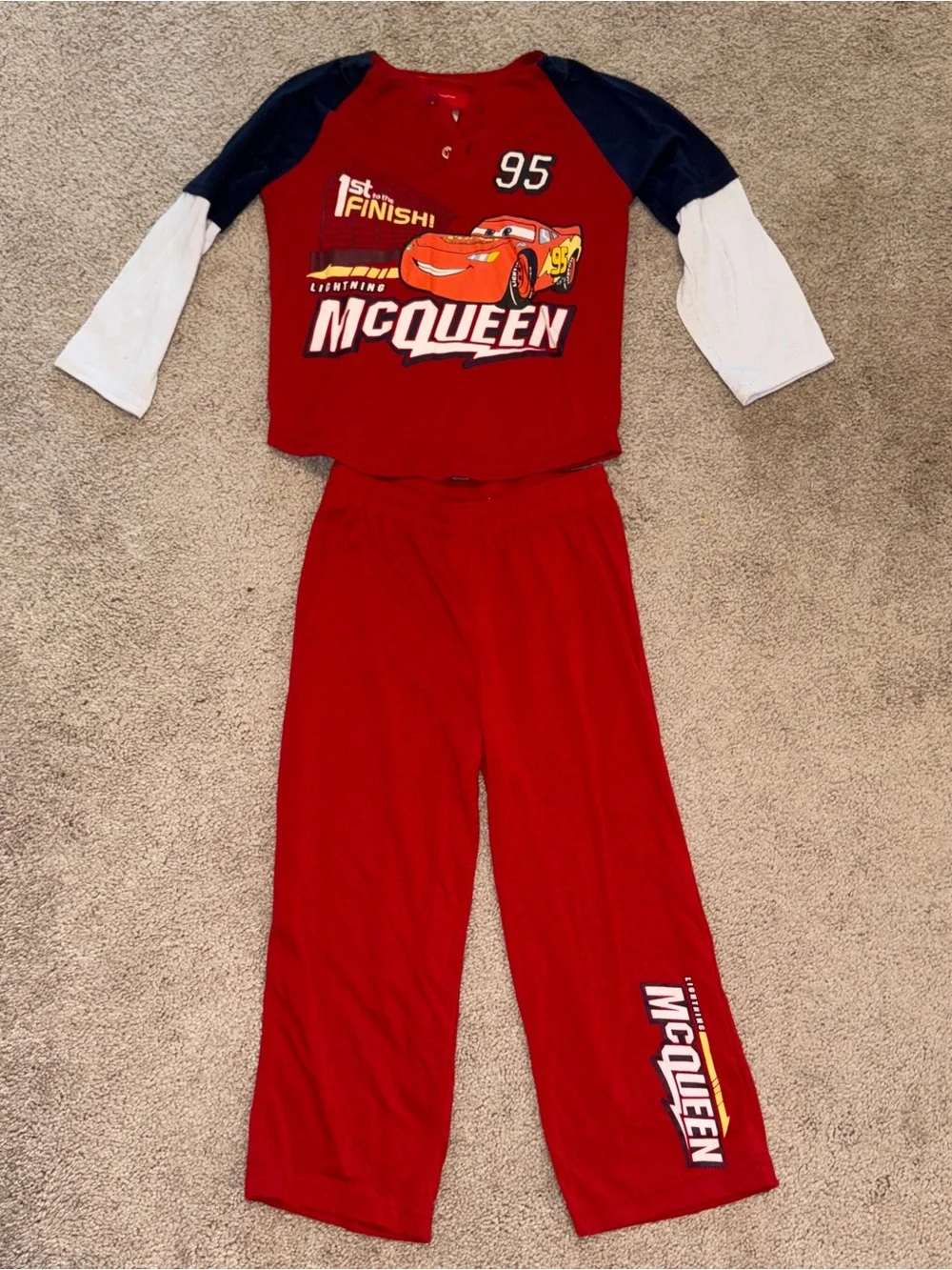 Disney Lightning McQueen Red and Blue Kids Pajama Set Size: 4T